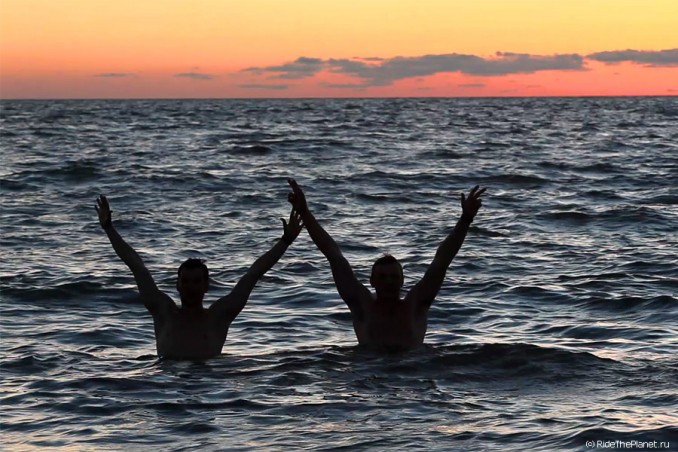 Georgia. Adzharia. Black sea. Semen Lurye and Sergey Ilyin. Photo: Oleg KOlmovskiy