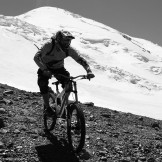 Russia. North face of Elbrus. Rider - Petr Vinokurov. Photo: Konstantin Galat
