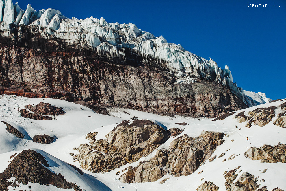 Elbrus region. Mt.Elbrus, Terskol glacier. Rider - Alexander Ilyin. Photo by Sergey Puzankov