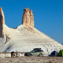 Казахстан. Плато Устюрт. Лагерь команды RideThePlanet в урочище Бозжира. Фото - Константин Галат