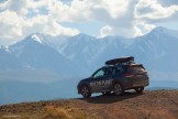 Горный Алтай. Северо-Чуйский хребет. Subaru Forester - официальный авто проекта RTP. Фото - Константин Галат